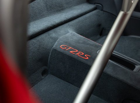 Porsche 911 (991) GT2 RS Weissach 16
