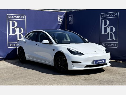 Tesla Model 3 Saloon 4dr Electric Auto RWD (241 bhp) 1