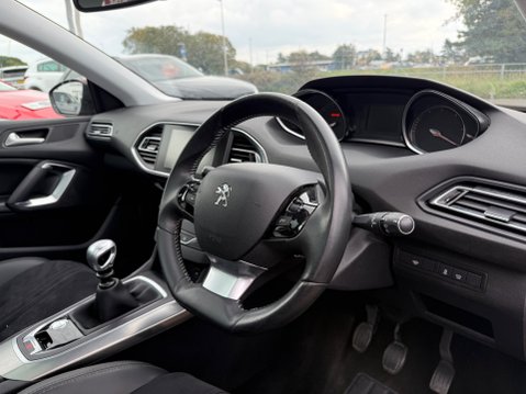 Peugeot 308 E-HDI FELINE 10