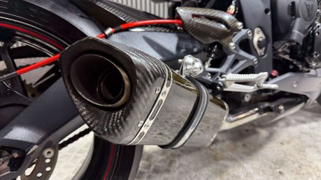 Triumph Street Triple R 2013 ONLY 21K QUICK SHIFTER, LOADS OF EXTRAS, LONG MOT 18