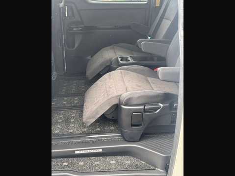 Toyota Alphard 2.4 HYBRID 19