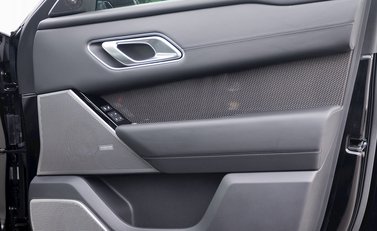 Land Rover Range Rover Velar SVAutobiography Dynamic 24