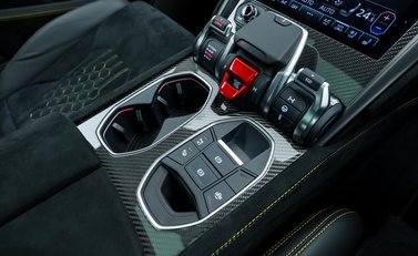 Lamborghini Urus Performante 24