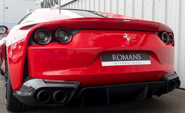 Ferrari 812 Superfast 25