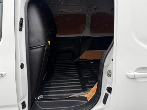 Peugeot Partner 1.5 BlueHDi 1000 Asphalt Premium Standard Panel Van EAT8 SWB Euro 6 (s/s) 5 27