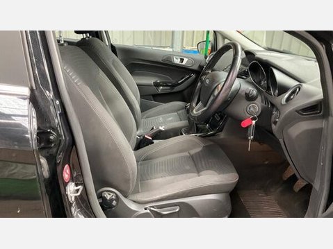 Ford Fiesta 1.0T EcoBoost Zetec Euro 6 (s/s) 5dr 5