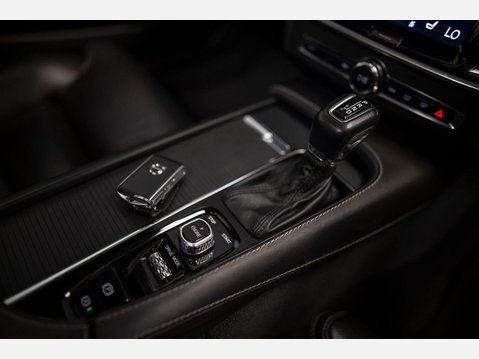 Volvo V90 2.0 D5 PowerPulse Auto AWD Euro 6 (s/s) 5dr 29