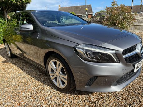 Mercedes-Benz A Class 2.1 A200d Sport (Premium Plus) 7G-DCT Euro 6 (s/s) 5dr 9