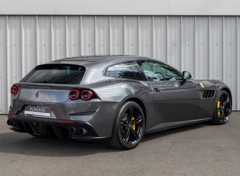 Ferrari GTC4 Lusso 7