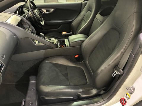 Jaguar F-Type 3.0 V6 Auto Euro 6 (s/s) 2dr 43