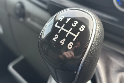 Ford Transit 350 Rwd L2 H2 130 ps Panel Van - Air Con / Rear Sensors 38