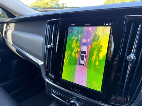 Volvo V90 B4 CROSS COUNTRY PLUS AWD 7