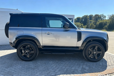 Land Rover Defender 90 D250 Hard Top SE MHEV 7