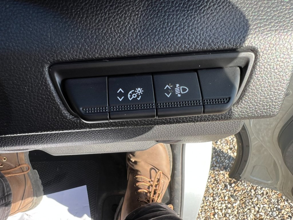 2022 Renault TraficLWB L2H1 Sport L130 Air Con Alloys Nav Sensors EURO 6 NO VAT — thumbnail 43 of 51