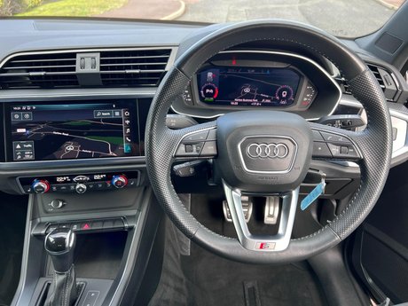 Audi Q3 1.5 TFSI CoD 35 S line S Tronic Euro 6 (s/s) 5dr 24