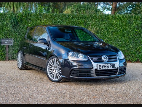 Volkswagen Golf 3.2 Golf R32 Semi-Auto 4WD 3dr 1