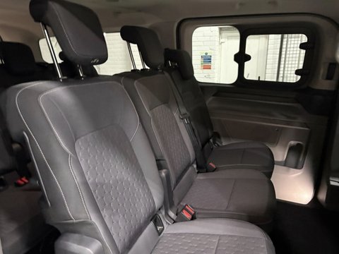 Ford Transit Custom 340 LIMITED ECOBOOST KOMBI 6