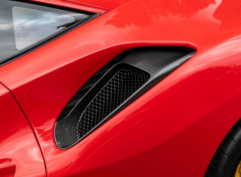 Ferrari 488 Pista 32