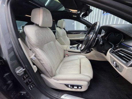 BMW 7 Series 3.0 740d M Sport Saloon 4dr Diesel Auto xDrive Euro 6 (s/s) (320 ps) 3