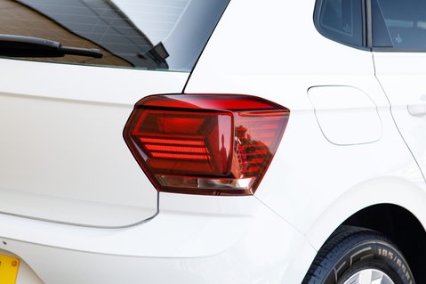 Volkswagen Polo SE 9
