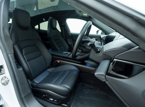 Porsche Taycan Turbo S 10