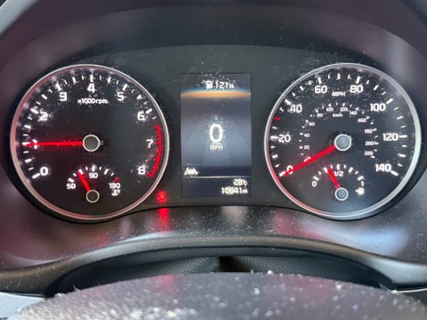Kia Stonic 2 **10,841 MILES** 11