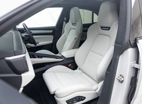 Porsche Macan Turbo Electric 16
