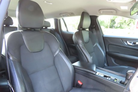 Volvo V60 2.0 D3 Momentum Estate 5dr Diesel Manual Euro 6 (s/s) (150 ps) 8