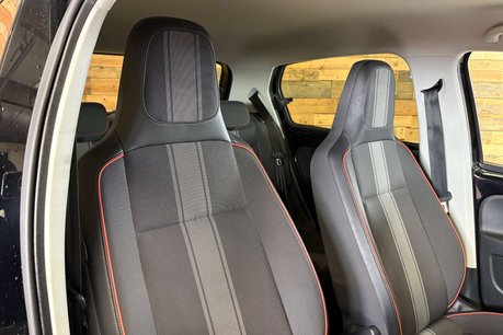 Volkswagen Up 1.0 High up! Hatchback 5dr Petrol ASG Euro 5 (75 ps) 30