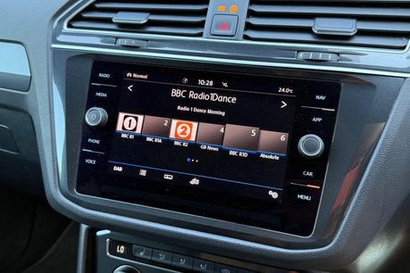 Volkswagen Tiguan R-LINE TECH TSI 4MOTION DSG 51
