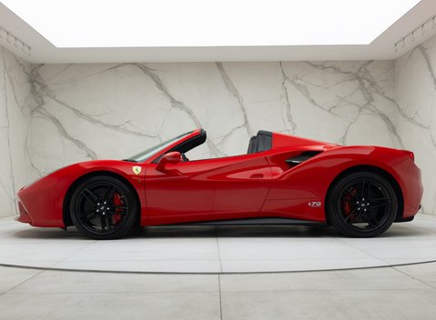 Ferrari 488 SPIDER 3