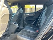 Volvo XC40 B4 R-DESIGN PRO MHEV 21