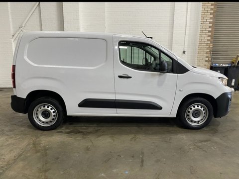 Peugeot Partner BLUEHDI PROFESSIONAL PREMIUM PLUS L1 4