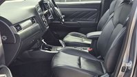 Mitsubishi Outlander 2.4h TwinMotor 13.8kWh 4h SUV 5dr Petrol Plug-in Hybrid CVT 4WD Euro 6 (s/s 34