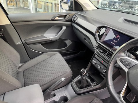 Volkswagen T-Cross SE TSI 28