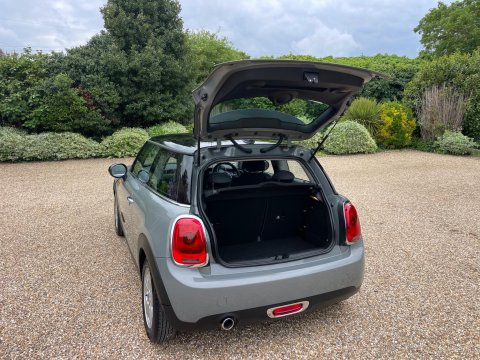 Mini Hatch 1.5 Cooper Hatchback 3dr Petrol Auto Euro 6 (s/s) (136 ps) 20