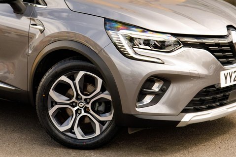 Renault Captur TECHNO E-TECH 11