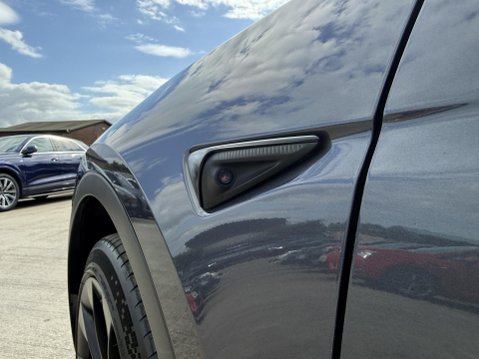 Tesla Model Y (Dual Motor) Long Range SUV 5dr Electric Auto 4WDE (384 bhp) 45