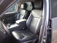 Land Rover Discovery 3.0 Discovery SE D MHEV Auto 4WD 28
