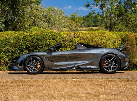 McLaren 765LT Spider 2