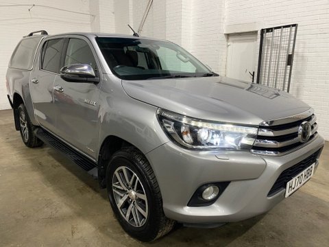 Toyota Hilux INVINCIBLE 4WD D-4D DCB 3