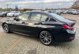 BMW 3 Series 318D SPORT 11