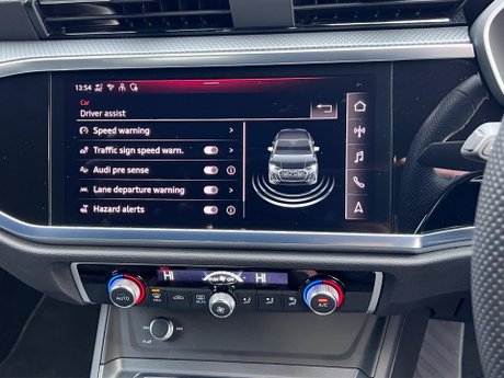 Audi Q3 1.5 TFSI CoD 35 S line Sportback S Tronic Euro 6 (s/s) 5dr 75