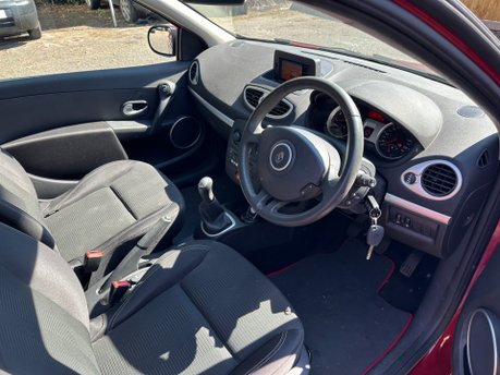 Renault Clio 1.2 DYNAMIQUE TOMTOM 16V 3 Dr 11