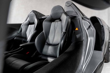 McLaren 570S SPIDER. WARRANTY. FULL MSH. CERAMIC BRAKES. SPORT EXHAUST. FRONT LIFT. B&O 18