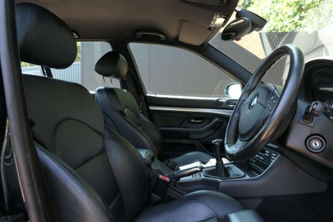 BMW M5 4.9 M5 4dr 26