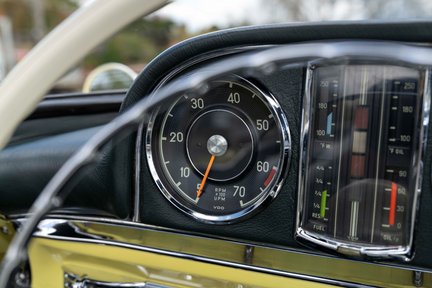 Mercedes-Benz SL Series 300SL Roadster 26