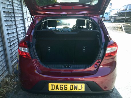 Ford Ka+ ZETEC ONLY 32,000 MILES FROM NEW 7