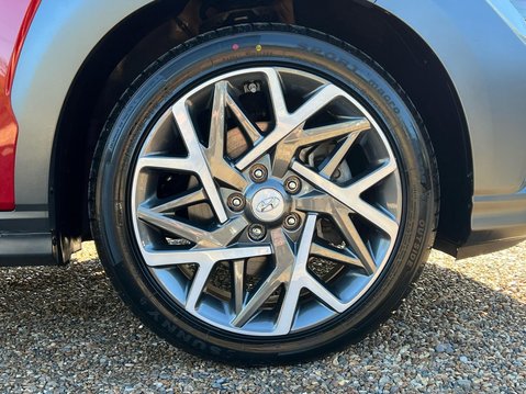 Hyundai KONA GDI PREMIUM 8