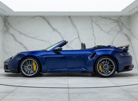 Porsche 911 Turbo S Cabriolet (992) 3